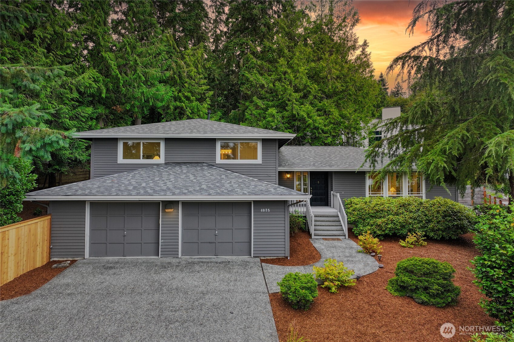 4025 W Lake Sammamish Pkwy SE