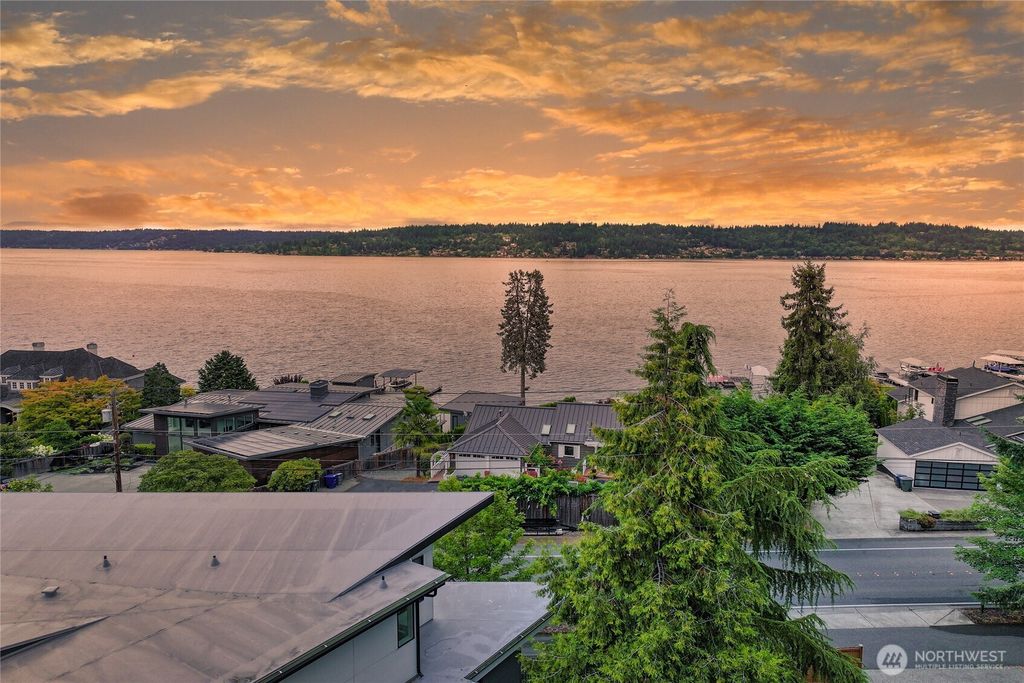 Photo of 4025 W Lake Sammamish Pkwy Pkwy SE, Bellevue, WA 98008 (MLS # 2415616)