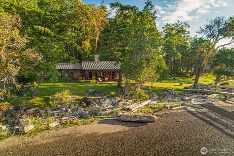 Photo of 0 Lot 47 Driftwood Shores, Henry Island, WA 98250 (MLS # 2528141)