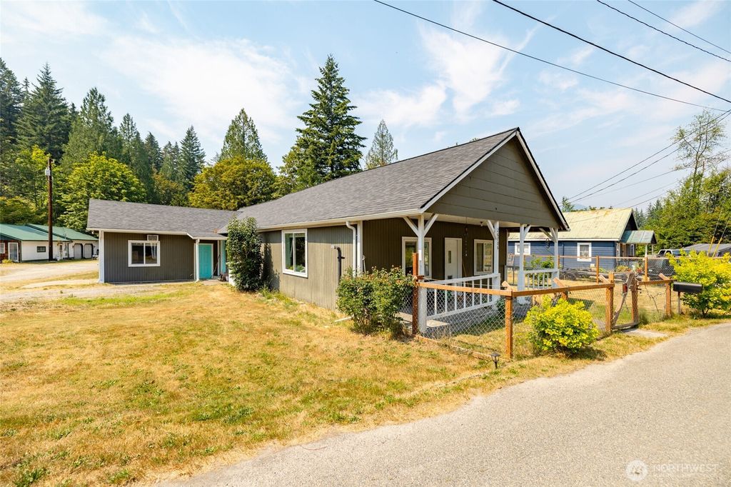 Photo of 26706 469th Avenue NE, Darrington, WA 98241 (MLS # 2557824)