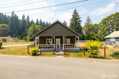 Photo of 26706 469th Avenue NE, Darrington, WA 98241 (MLS # 2557824)