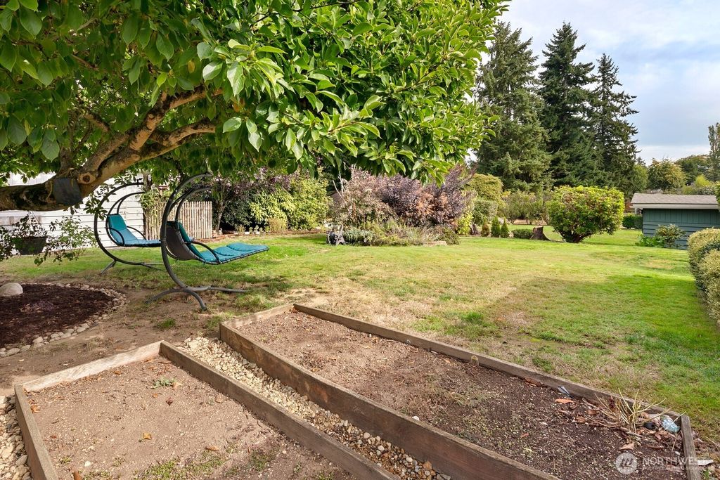 Photo of 610 S 194th Street, Des Moines, WA 98148 (MLS # 2443551)