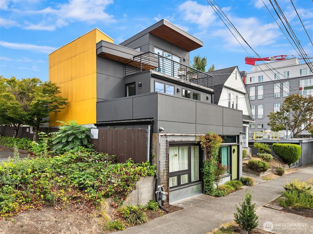 Photo of 112 18th Avenue, Seattle, WA 98122 (MLS # 2437465)