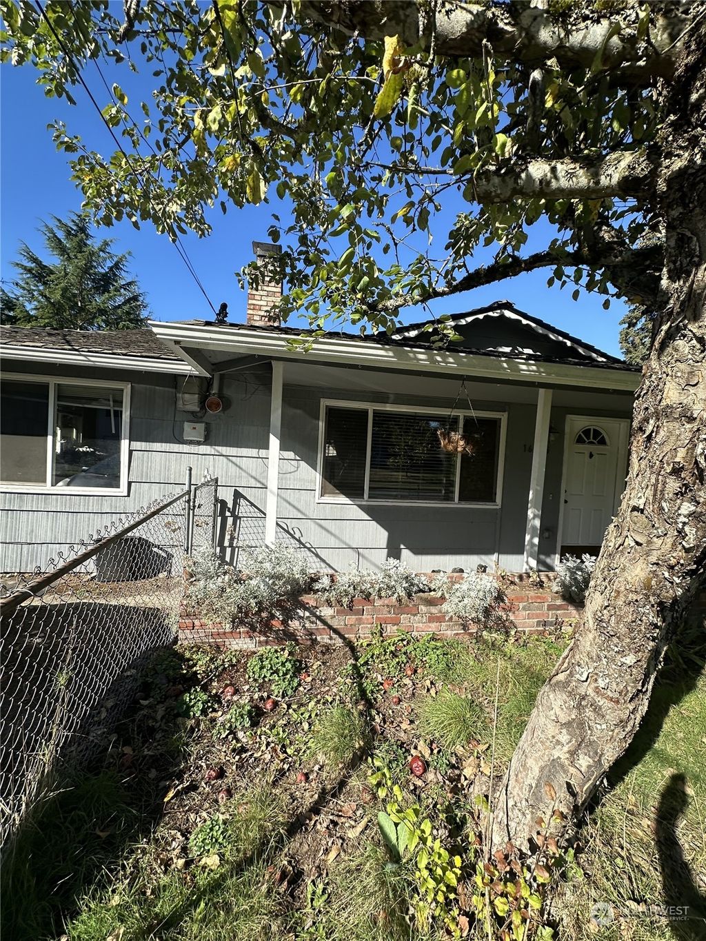 Photo of 16105 128th Avenue SE, Renton, WA 98058 (MLS # 2299706)