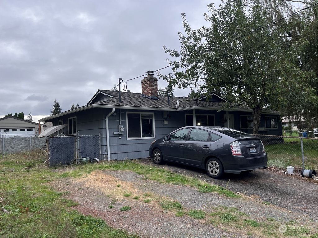 Photo of 16105 128th Avenue SE, Renton, WA 98058 (MLS # 2299706)