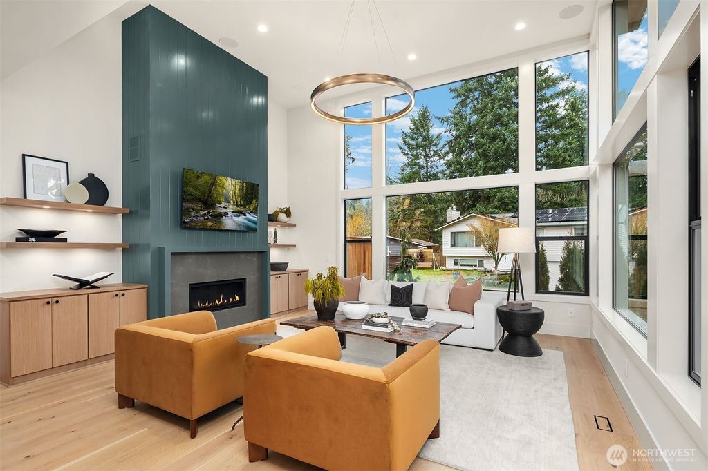 Photo of 10214 NE 139th Street, Kirkland, WA 98034 (MLS # 2476518)