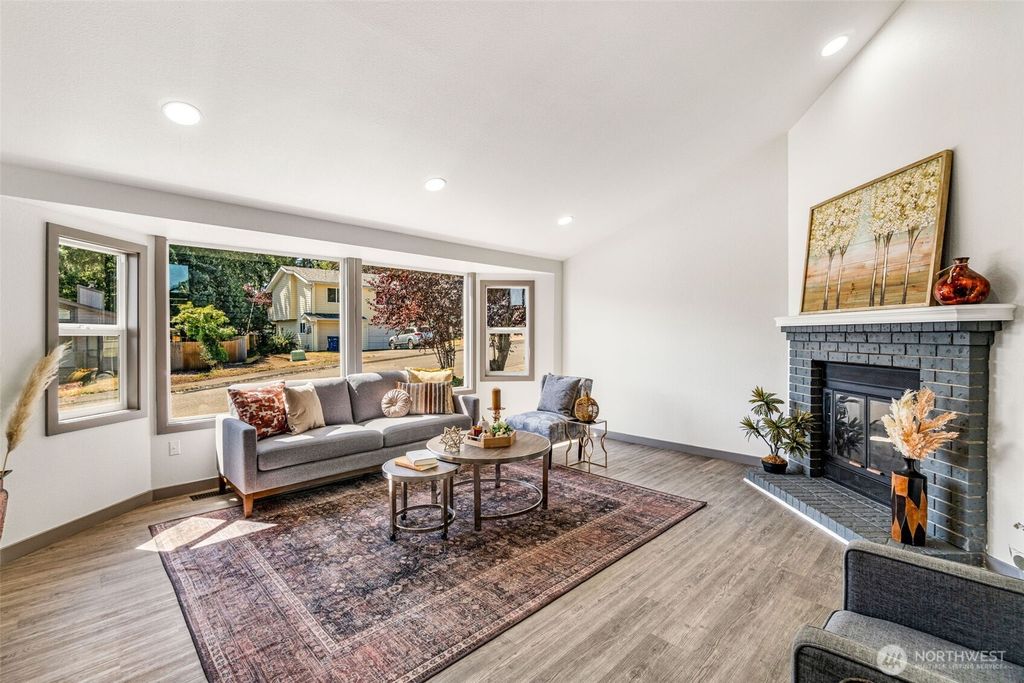 Photo of 2320 SW 350th Place, Federal Way, WA 98023 (MLS # 2424811)