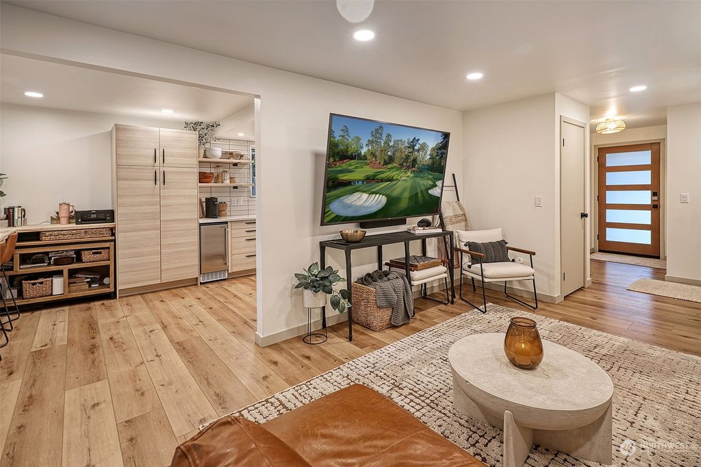 Photo of 15830 SE 172nd Place, Renton, WA 98058 (MLS # 2244192)