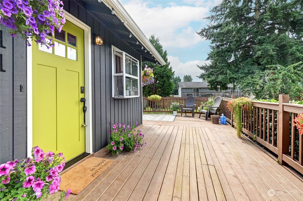 Photo of 2011 Park Avenue, Snohomish, WA 98290 (MLS # 2283426)