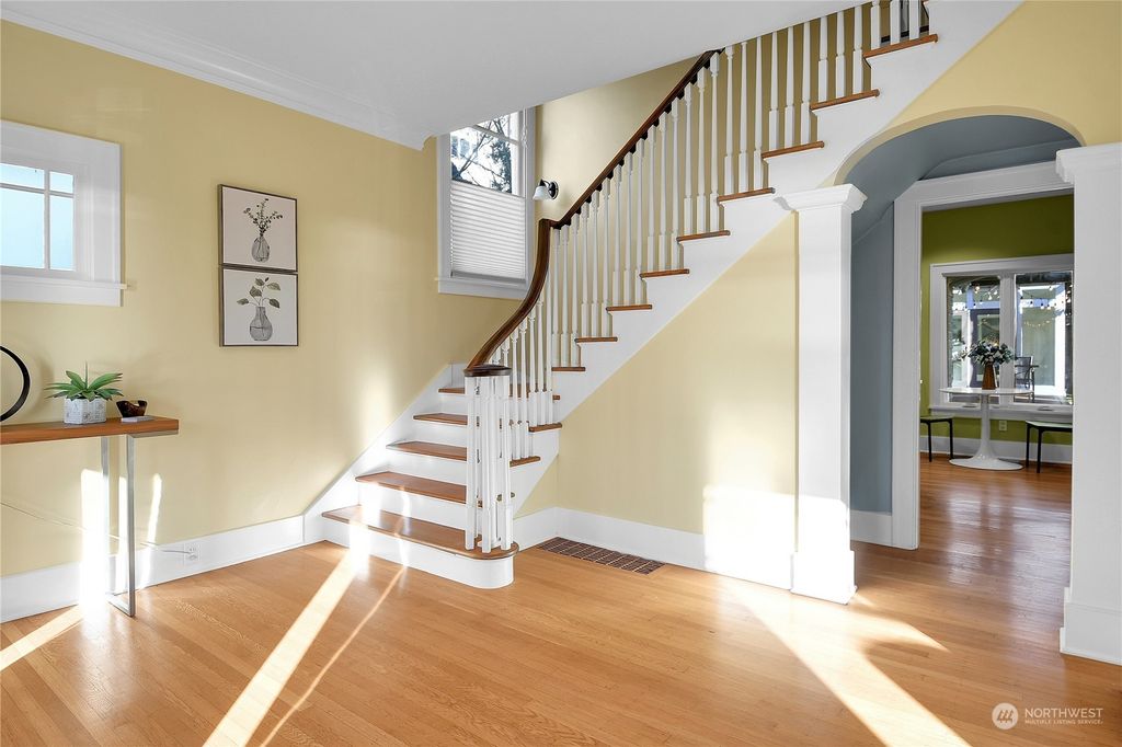 Photo of 1018 1st Avenue W, Seattle, WA 98119 (MLS # 2200223)