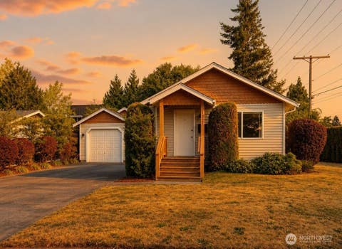 Photo of 1227 E Indiana Street, Bellingham, WA 98226 (MLS # 2565786)