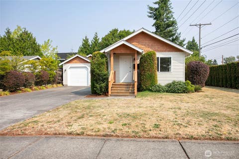 Photo of 1227 E Indiana Street, Bellingham, WA 98226 (MLS # 2565786)