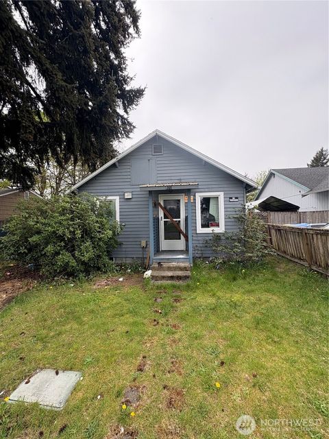Photo of 870 117th Street S, Tacoma, WA 98444 (MLS # 2514223)