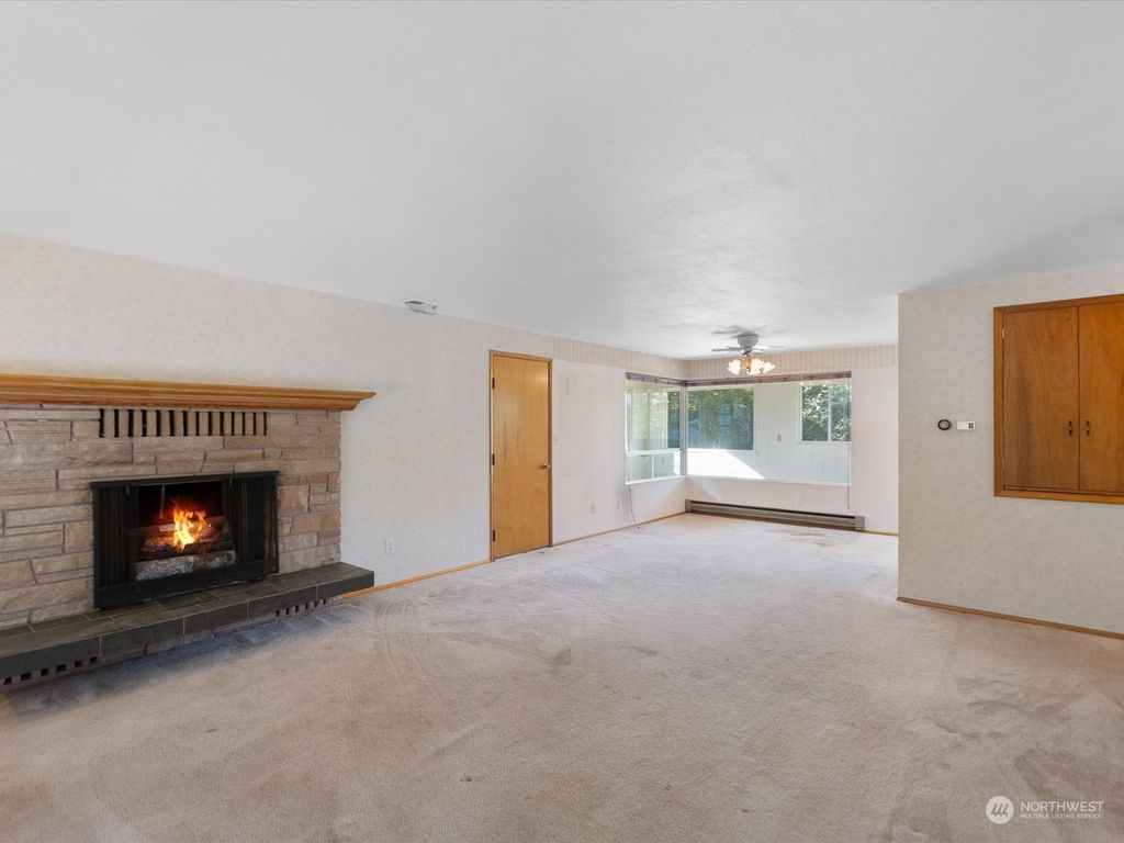 Photo of 6207 46th st St NE, Marysville, WA 98270 (MLS # 2293887)