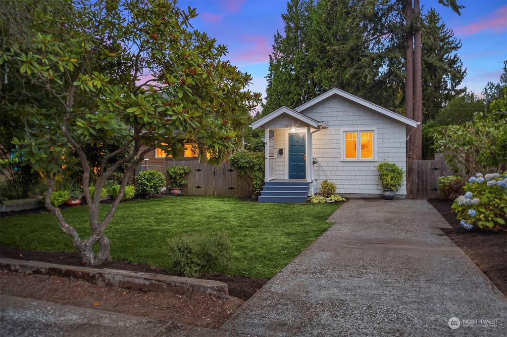Photo of 3237 47th Avenue SW, Seattle, WA 98116 (MLS # 2278134)