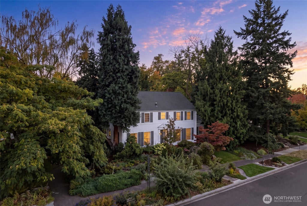 Photo of 444 Washington Street, Walla Walla, WA 99362 (MLS # 2585560)