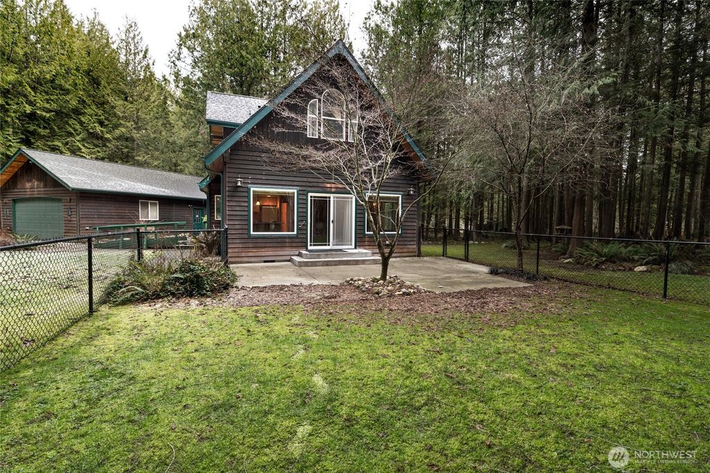 Photo of 7423 Skagit View Drive, Concrete, WA 98237 (MLS # 2466443)