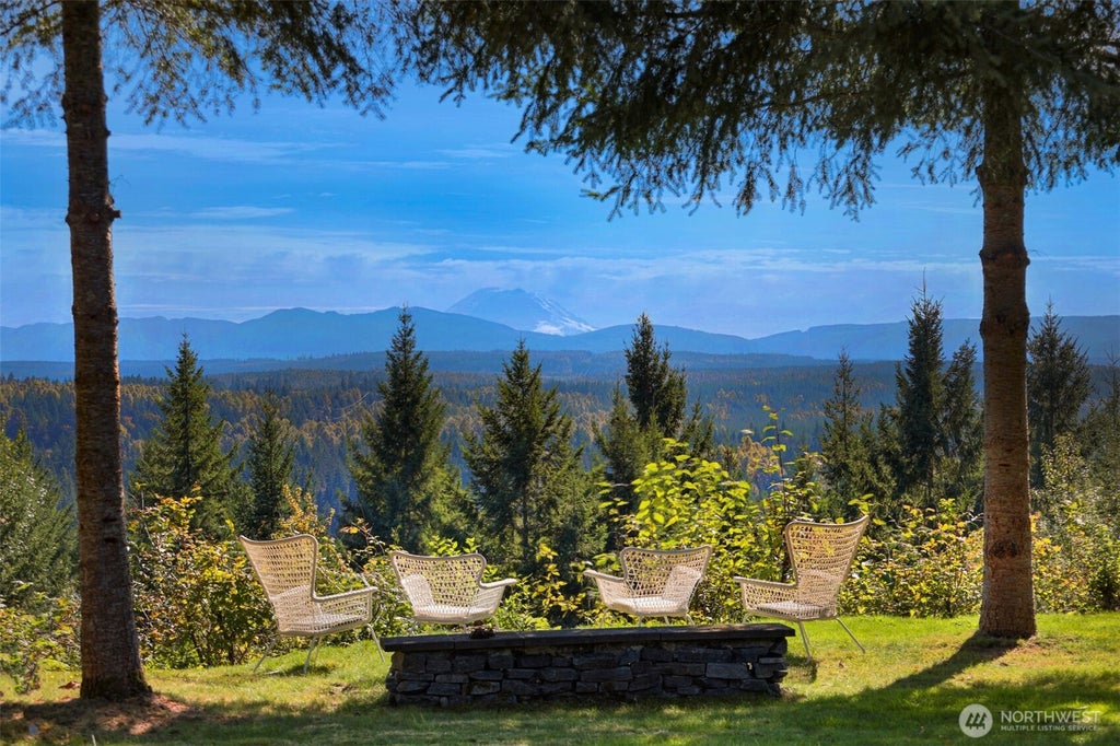 Photo of 35951 NE 91st Way, Carnation, WA 98014 (MLS # 2587704)