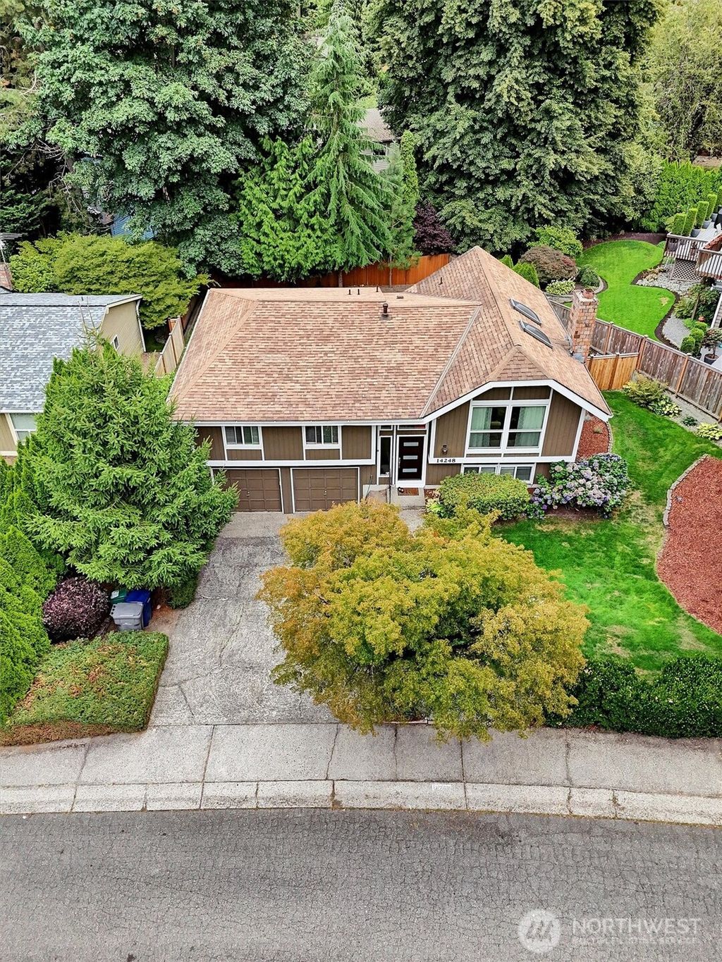 Photo of 14248 92nd Place NE, Kirkland, WA 98034 (MLS # 2422280)