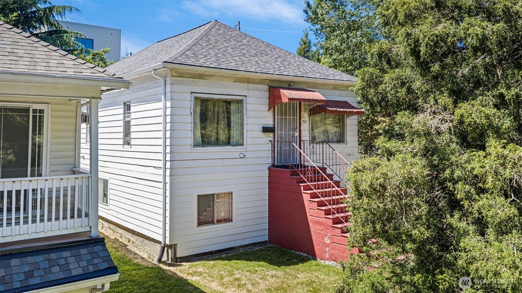 Photo of 1501 26th Avenue S, Seattle, WA 98144 (MLS # 2555075)