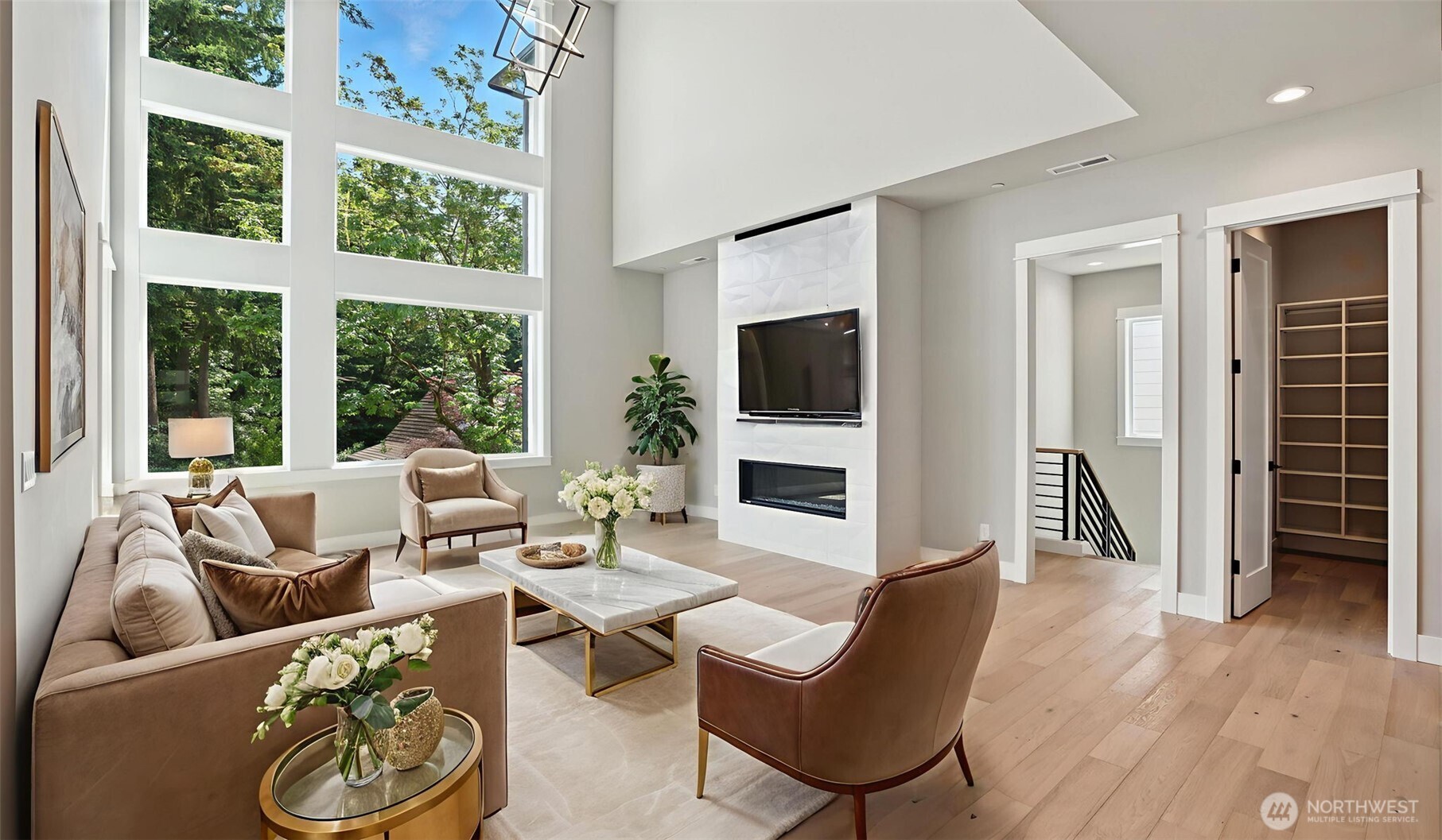 1582 213th Court NE