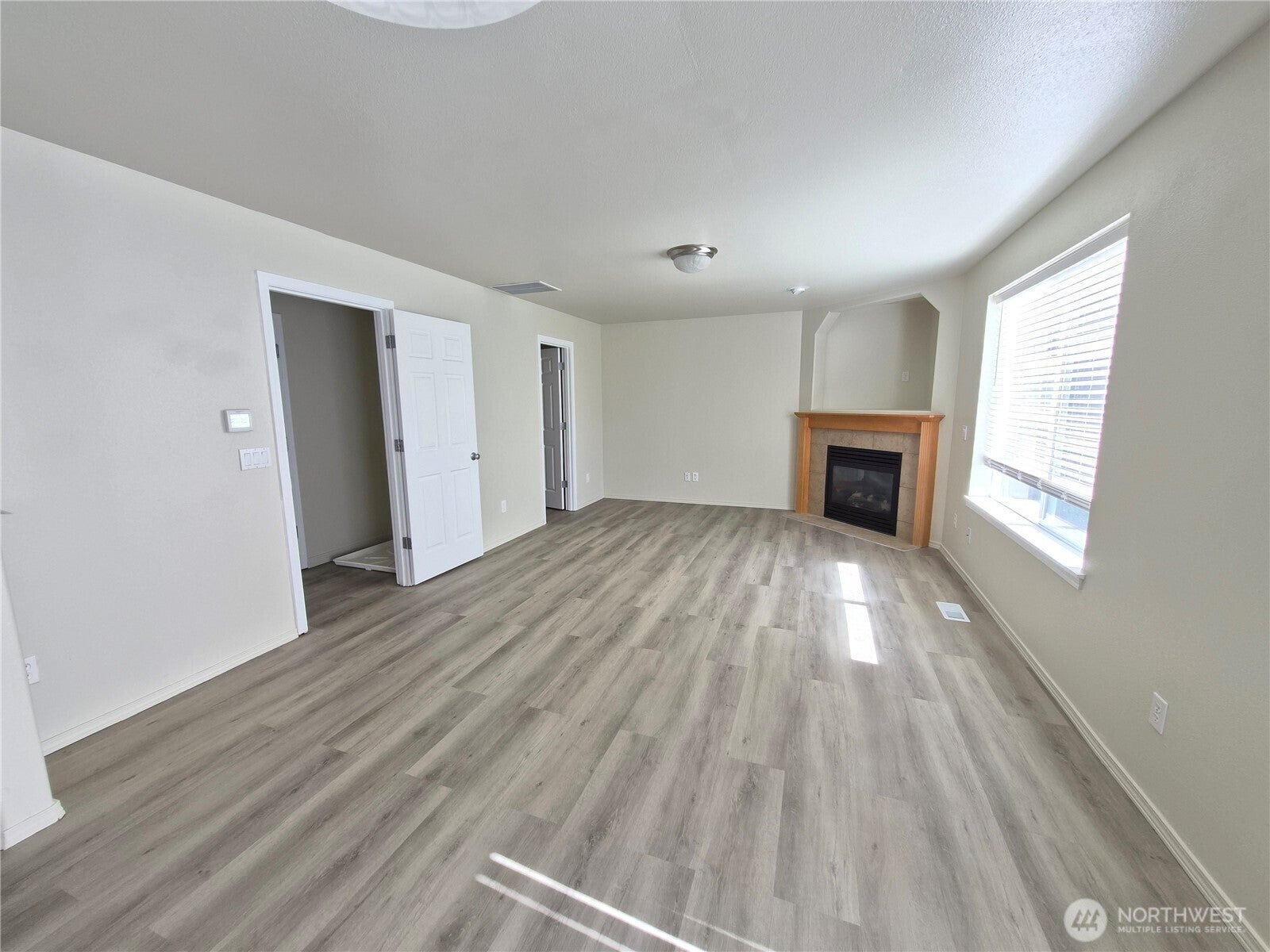 3905 Cooper Crest Drive NW