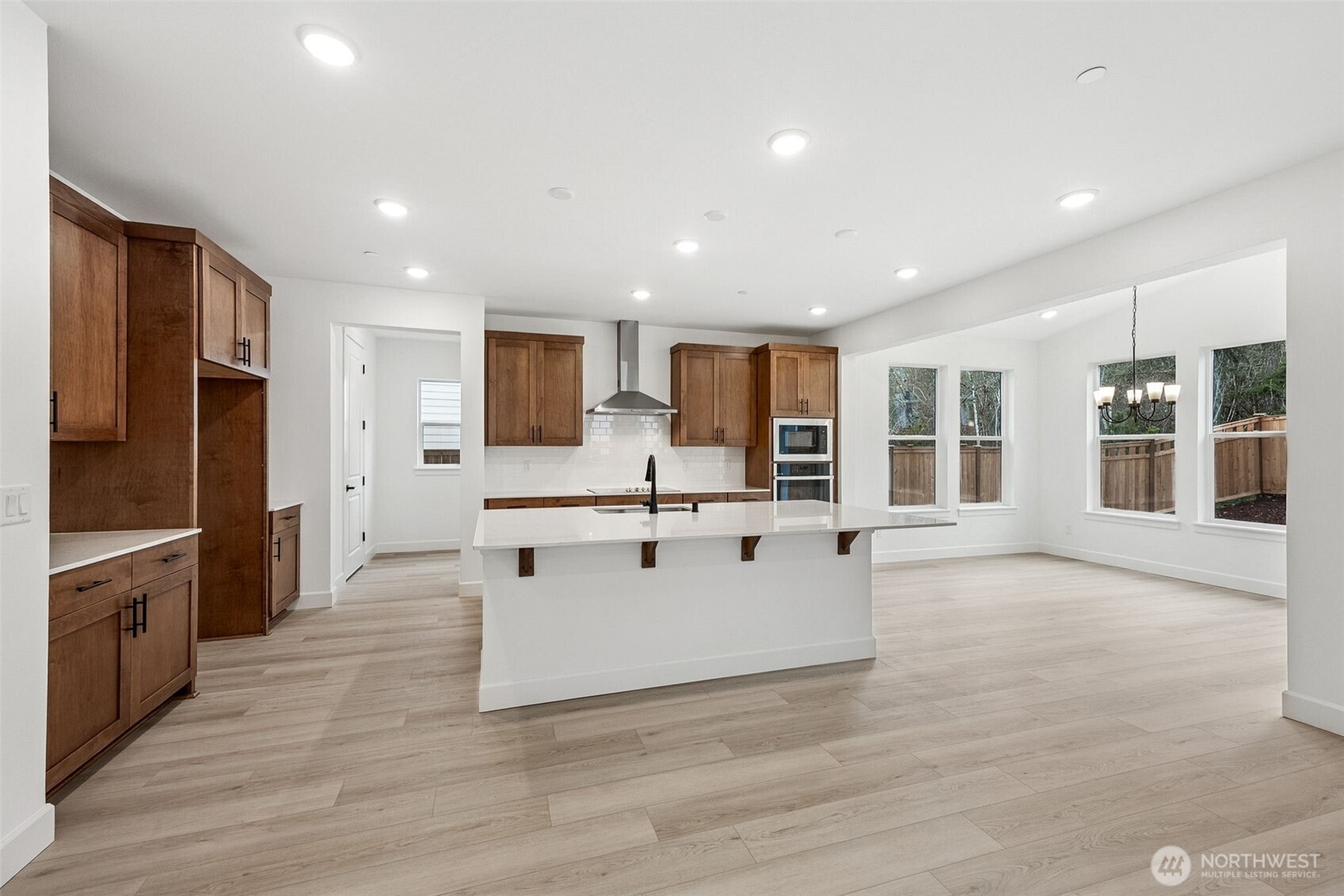 13910 180th Street E 23