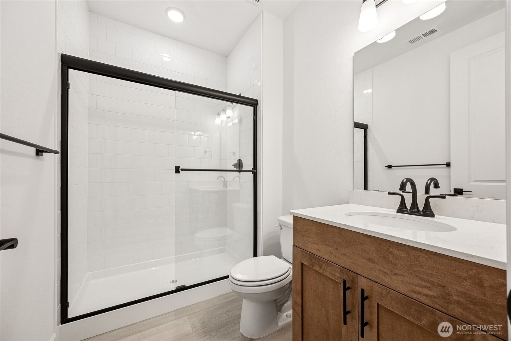 13910 180th Street E 23