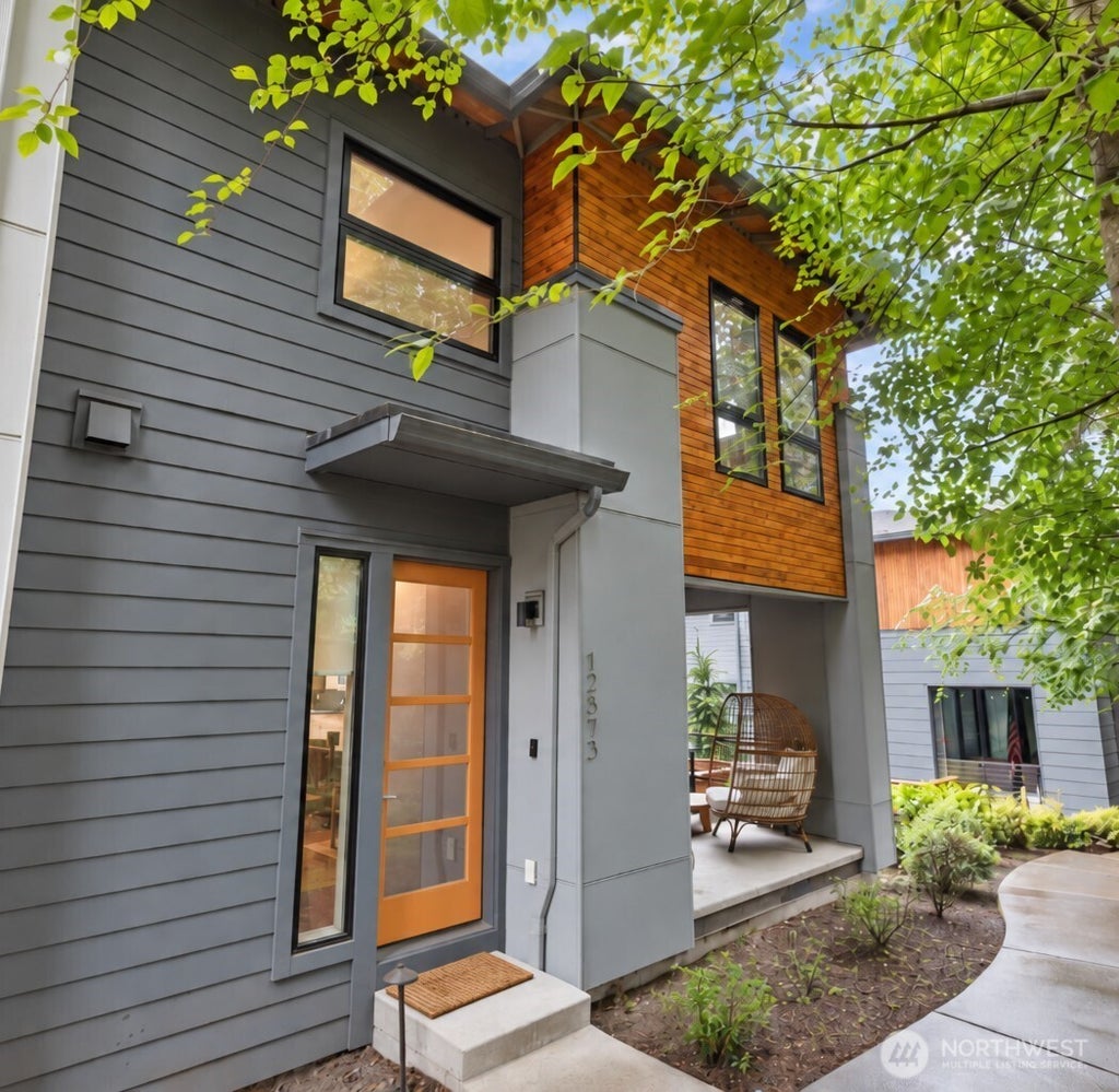 Photo of 12873 SE 75th Road, Newcastle, WA 98056 (MLS # 2588341)