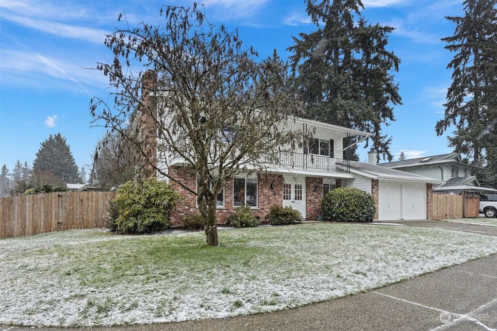 Photo of 11604 NE 150th Place, Kirkland, WA 98034 (MLS # 2329125)