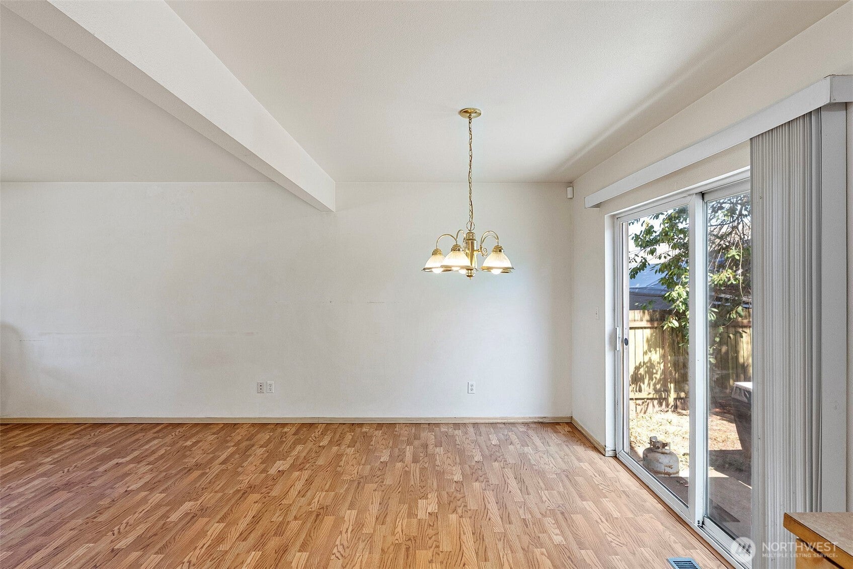 865 S 52nd Street