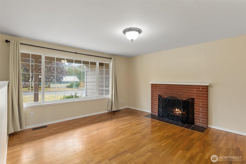 Photo of 22506 45th Place W, Mountlake Terrace, WA 98043 (MLS # 2588183)