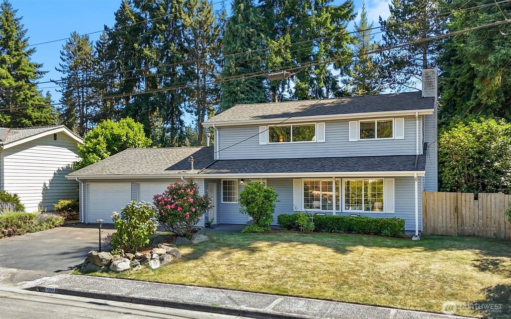 Photo of 7232 194th Place SW, Lynnwood, WA 98036 (MLS # 2407369)