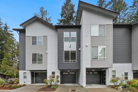 Photo of 13117 3rd Avenue SE #J2, Everett, WA 98208 (MLS # 2508066)