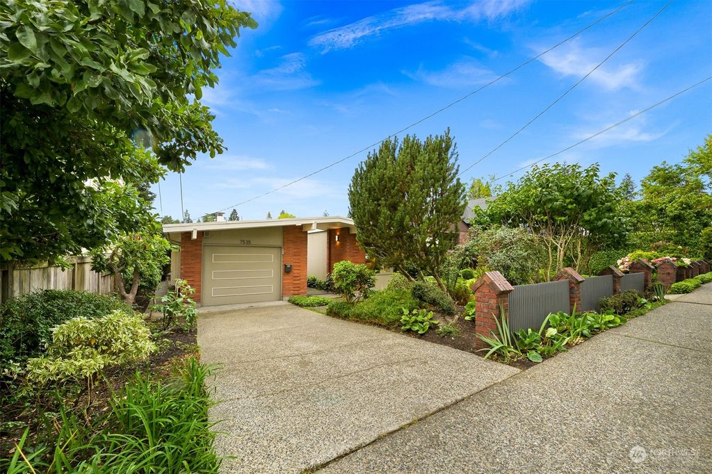 Photo of 7535 45th Avenue NE, Seattle, WA 98115 (MLS # 2295849)