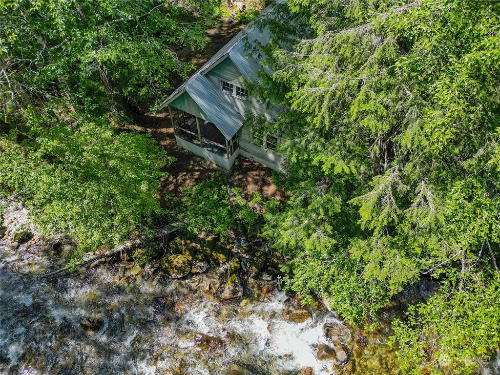 Photo of 87621 NE 119th Lane, Skykomish, WA 98288 (MLS # 2260805)