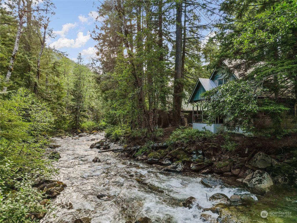 Photo of 87621 NE 119th Lane, Skykomish, WA 98288 (MLS # 2260805)