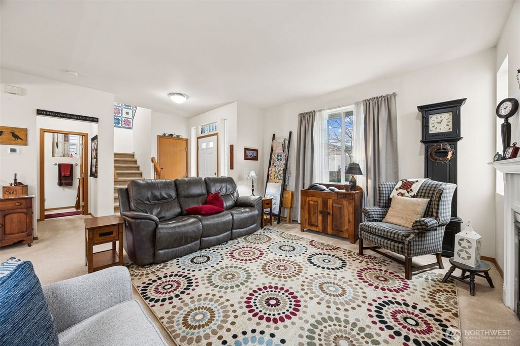 Photo of 206 Lane Boulevard NW, Orting, WA 98360 (MLS # 2485570)