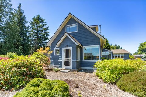 Photo of 121 N Maple Street, Port Hadlock, WA 98339 (MLS # 2512929)