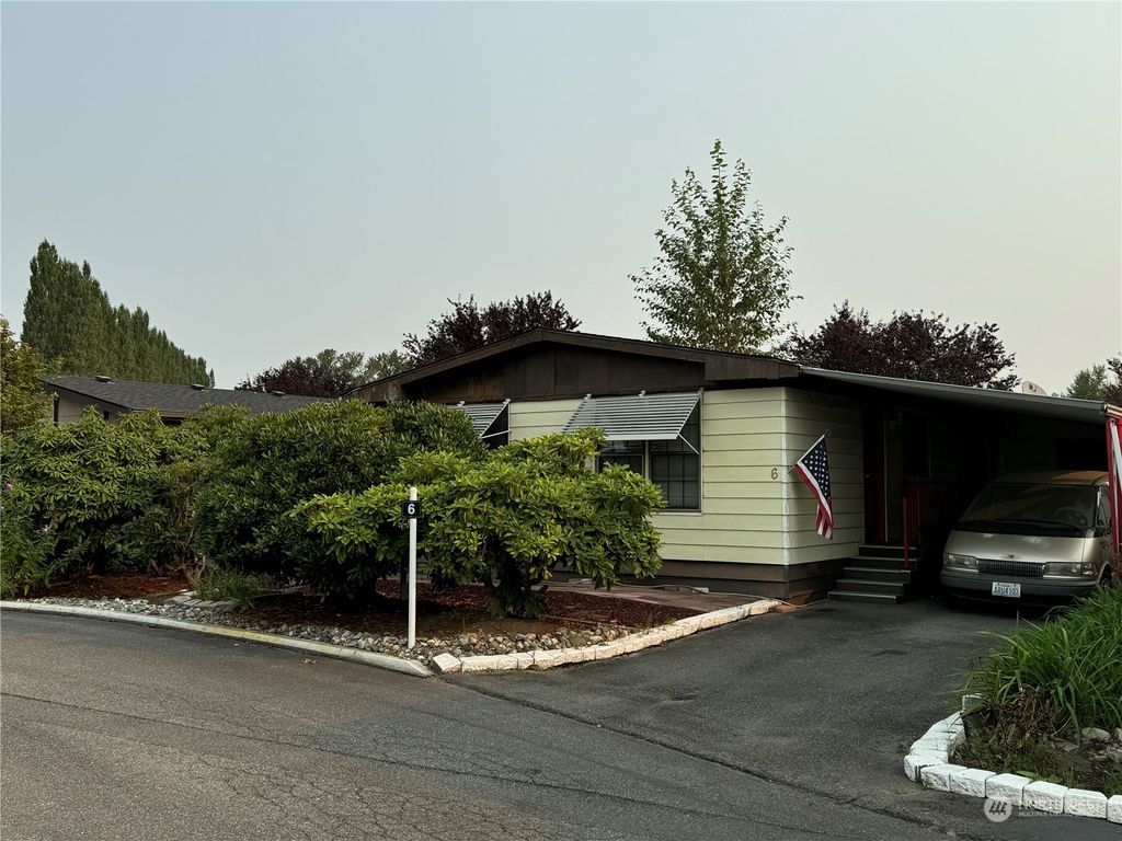 Photo of 5900 64th Street NE #6, Marysville, WA 98270 (MLS # 2288877)