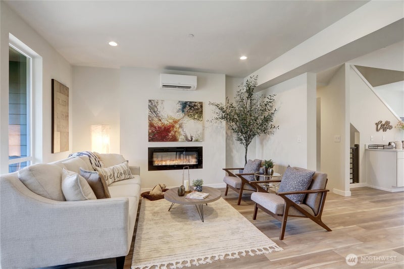 222 124th Street SW U2
