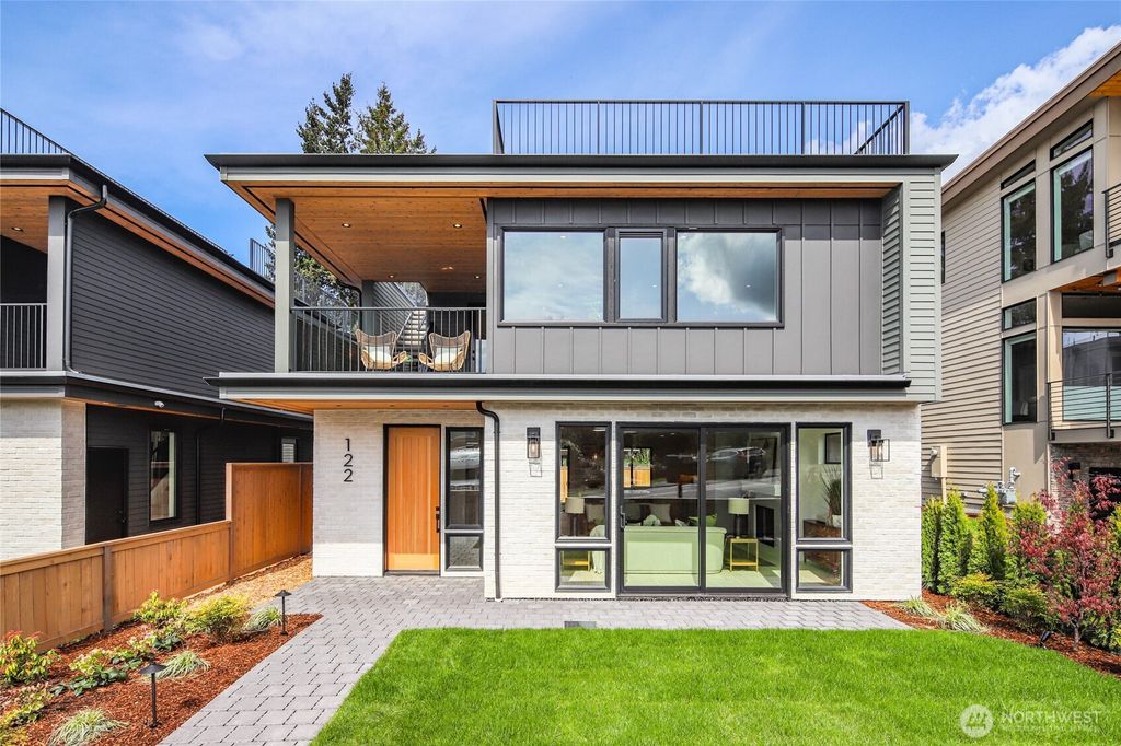 Photo of 122 15th Avenue, Kirkland, WA 98033 (MLS # 2352512)