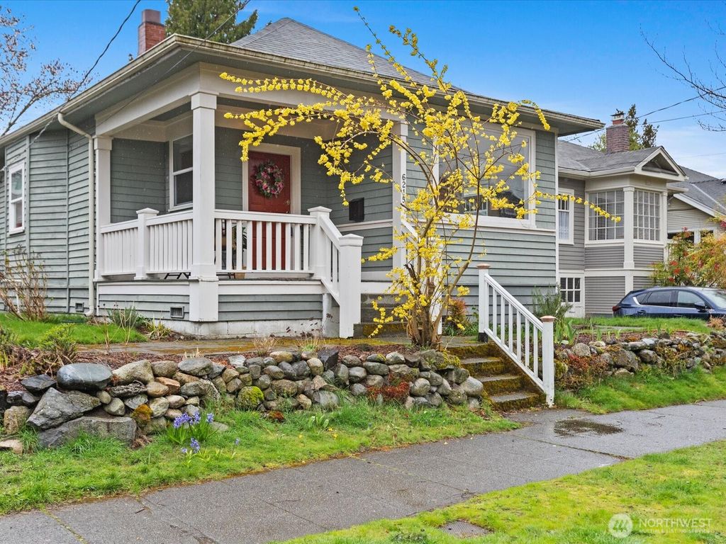 Photo of 6215 Woodlawn Avenue N, Seattle, WA 98103 (MLS # 2347639)