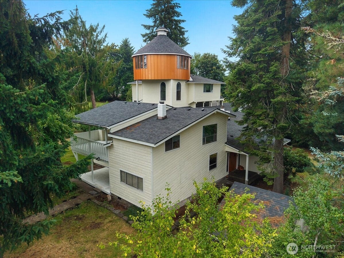 1497 Old Military Road SE