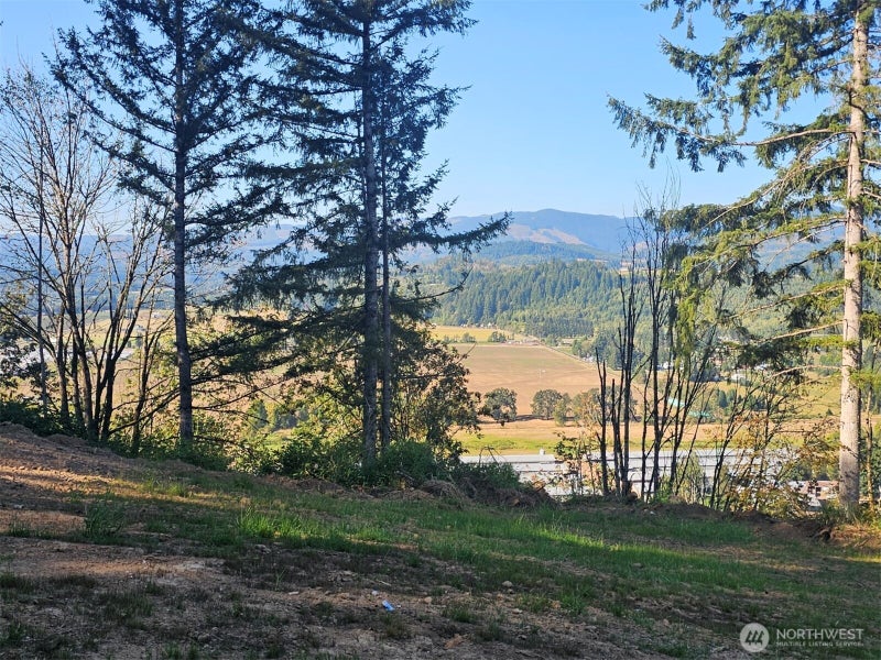 218 Bowen Road 84