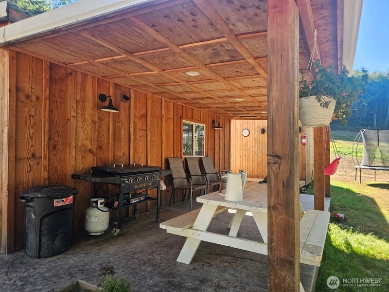 218 Bowen Road 84