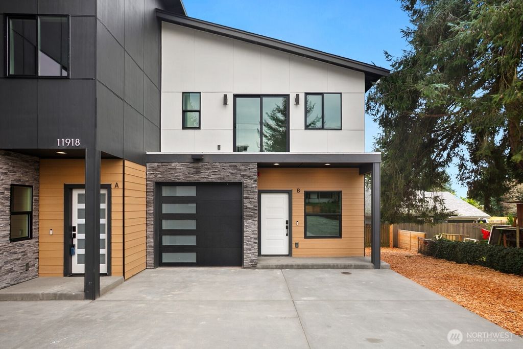 Photo of 11918 4th Avenue SW #B, Burien, WA 98168 (MLS # 2477409)