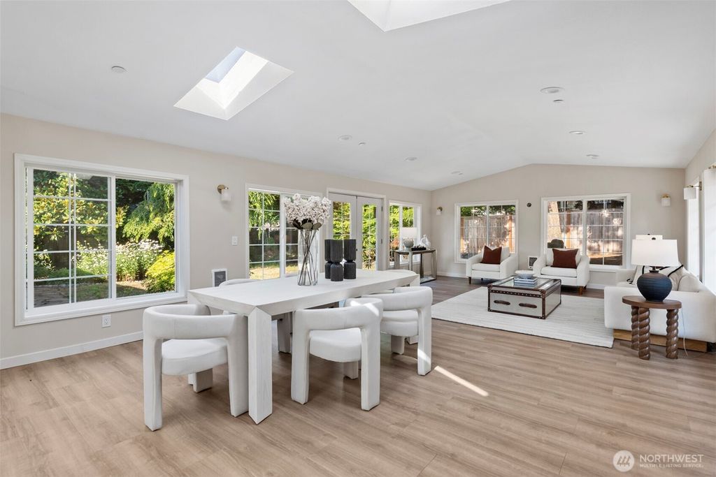 Photo of 9223 128th Avenue NE, Kirkland, WA 98033 (MLS # 2490584)