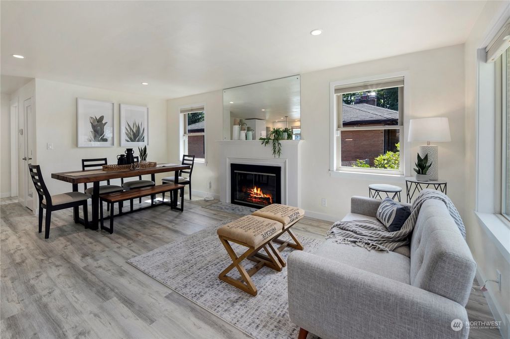 Photo of 6810 34th Avenue NE, Seattle, WA 98115 (MLS # 2157336)