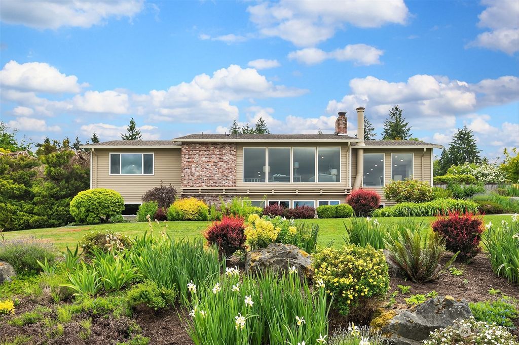 Photo of 14529 SE 50th Street, Bellevue, WA 98006 (MLS # 2251103)